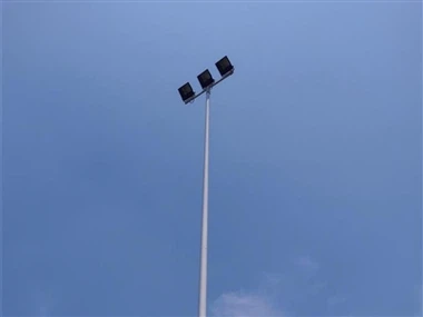 Običajna moč visokih jambornih luči